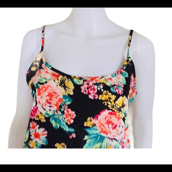 AMBIANCE APPAREL Floral Tank/Top With Button Open Back Detail Black Size Small - Picture 4 of 11